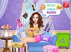 Beauty Box Unboxing Dress Up